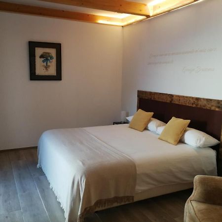 Hotel Rural Cal Ruget Vilobi Del Penedes Luaran gambar