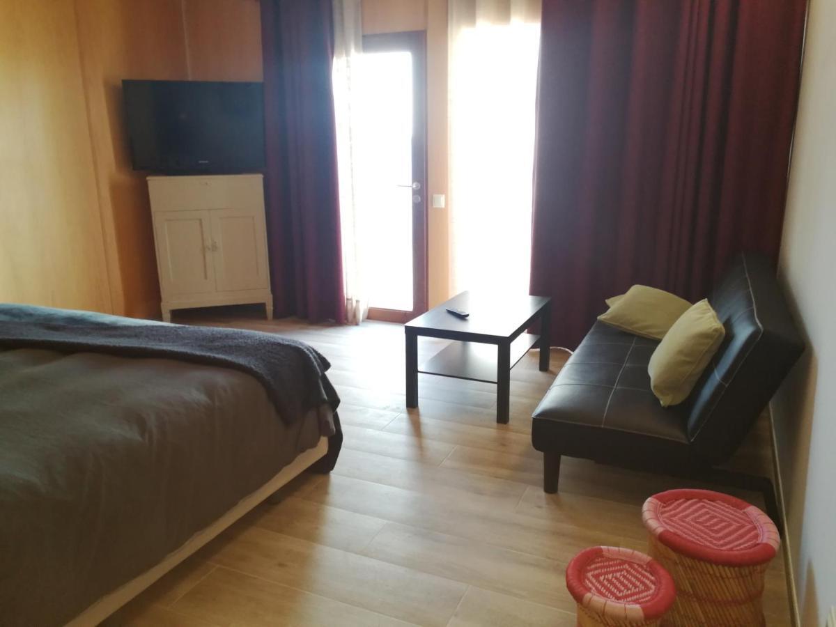 Hotel Rural Cal Ruget Vilobi Del Penedes Luaran gambar